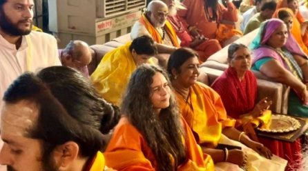 भारत के मध्य प्रदेश में श्री श्री शंकराचायर् स्वरूपानंद सरस्वती महाराज की शताब्दी जयंती का उत्सव